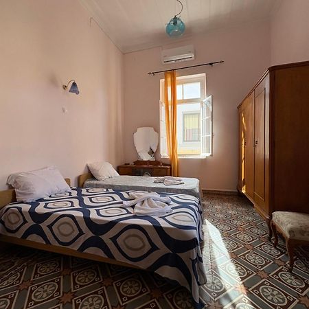 Shared House , Private Rooms With Garden Chania  Buitenkant foto