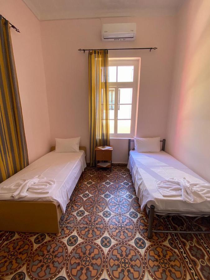 Shared House , Private Rooms With Garden Chania  Buitenkant foto
