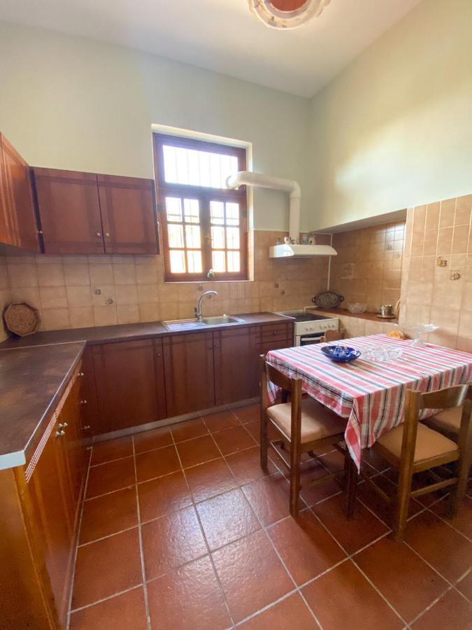Shared House , Private Rooms With Garden Chania  Buitenkant foto