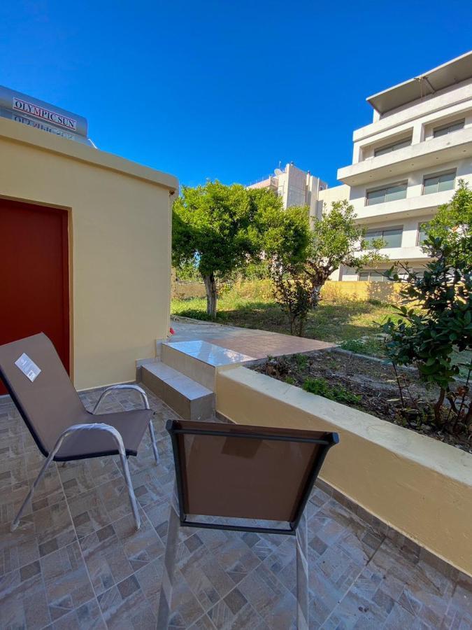 Shared House , Private Rooms With Garden Chania  Buitenkant foto