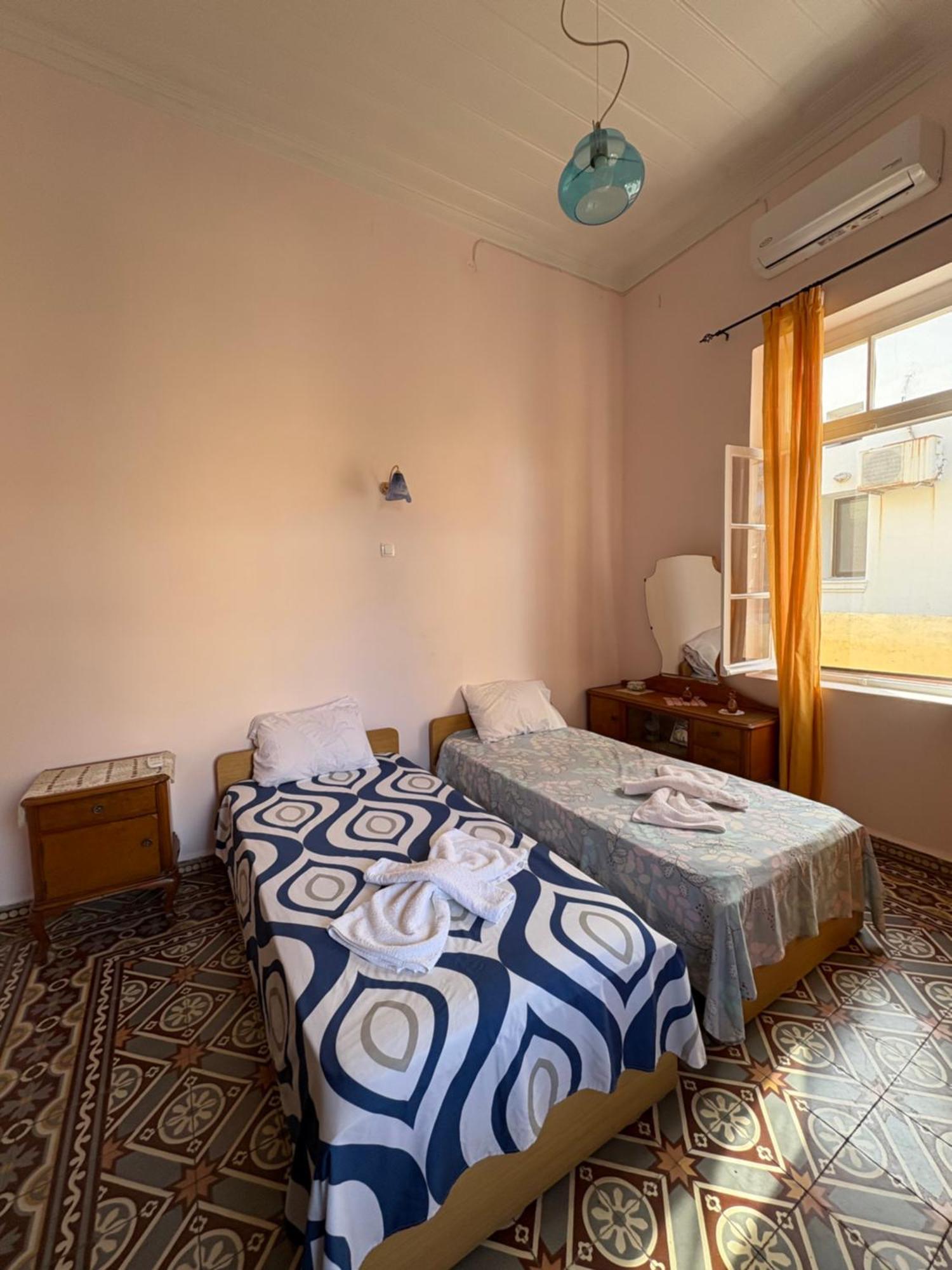 Shared House , Private Rooms With Garden Chania  Buitenkant foto